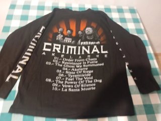 Camiseta Criminal Manga Larga Negra