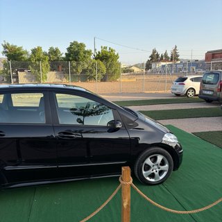 Mercedes-Benz A180 ! UNICO PROPIETARIO !