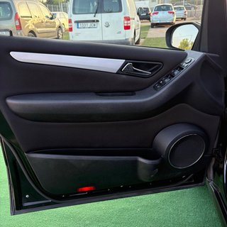 Mercedes-Benz A180 ! UNICO PROPIETARIO !