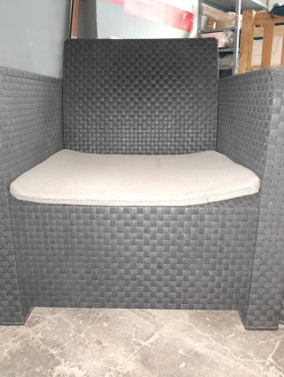 Sofá de exterior ratán gris