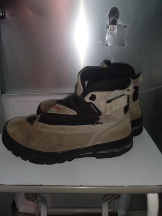 Botas Salomon Beige y Marrón