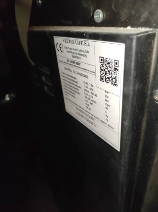 Estufa de pellets negra