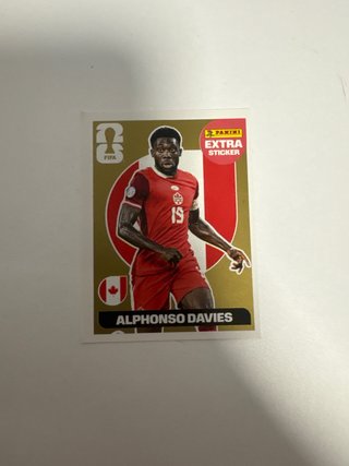 Lewandovski,Modric,Valverde y Davies Extra sticker