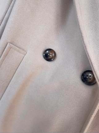 Abrigo beige doble botonadura a estrenar