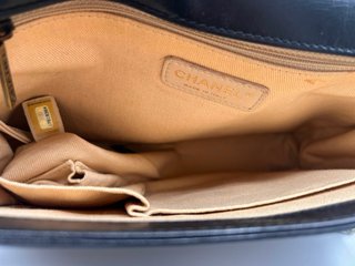 Bolso Chanel Boy Negro y Dorado