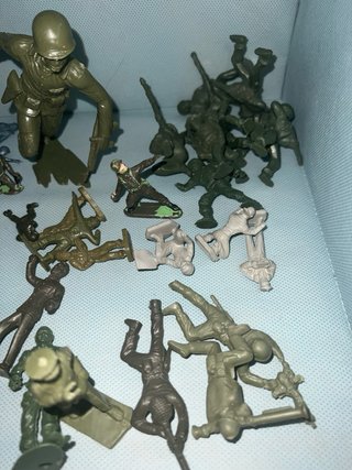 Conjunto di soldatini in plastica anni '60-'80