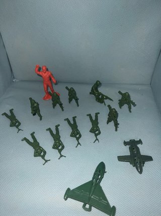Conjunto di soldatini in plastica anni '60-'80