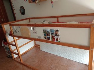 Cama kura Ikea Madera