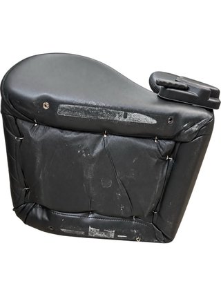 Semibackets universales negros