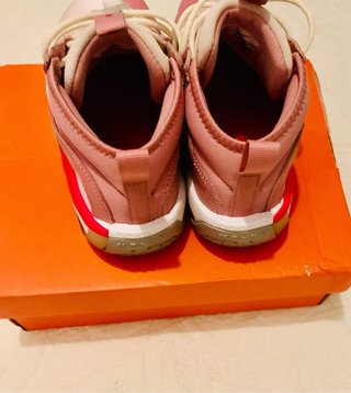 Zapatillas Nike Crossover Rosas y Blancas