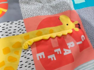 Manta sensorial para bebés con animales