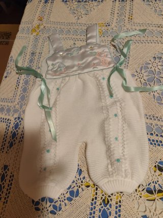 Ropita de bebé nueva hecha en España