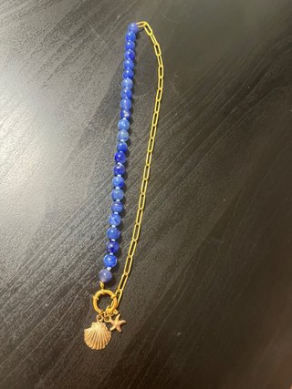 Collar hecho a mano conchas y estrellas