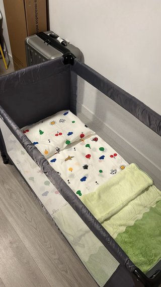 Cuna de viaje para bebé con colchón