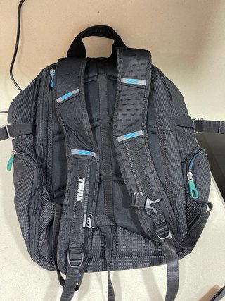 Mochila Thule Negra con Puntos Blancos