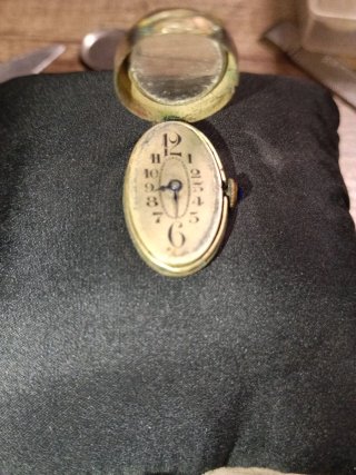 Reloj de pulsera antiguo 1924