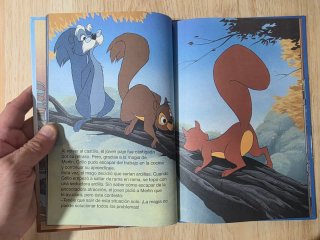 Clásico cuento Disney. Merlín el encatador.Salvat.