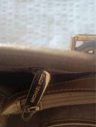 Bolso Michael Kors dorado