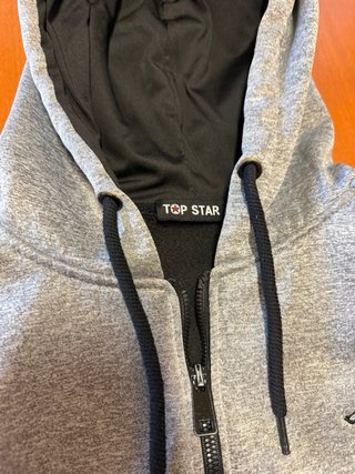 Sudadera con Capucha y Cremallera