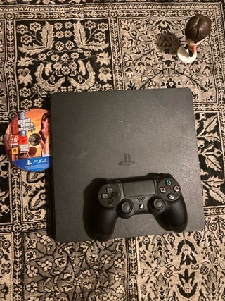 Ps4 Slim 1TB Negra + Mando + Juego