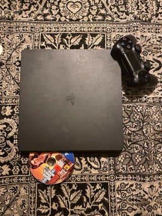 Ps4 Slim 1TB Negra + Mando + Juego