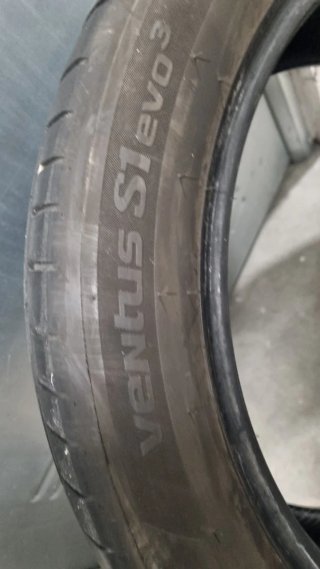 Neumáticos Hankook Ventus S1 Evo3 245 45 R19 102Y