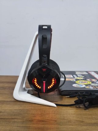 Auriculares Combatwing Gaming con Micrófono y luz