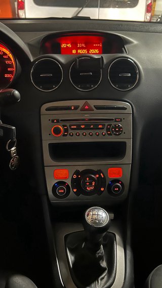 Peugeot 308 2011
