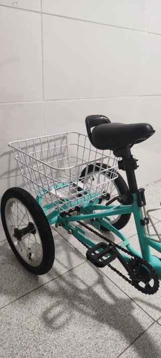 Triciclo Azul con Cesta