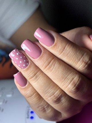 Servicio de manicura rusa profesional