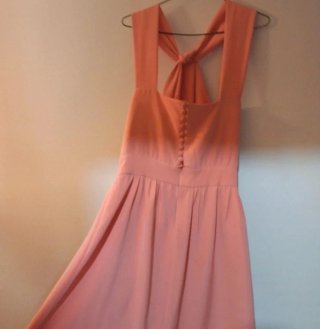 Vestido coral cuello halter Cossy Talla XL