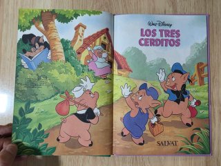 Clásico cuento Disney. "Los 3 cercditos".Salvat.