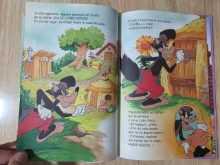 Clásico cuento Disney. "Los 3 cercditos".Salvat.