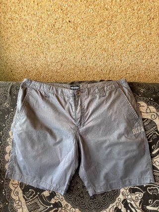 Pantalón corto Billabong gris