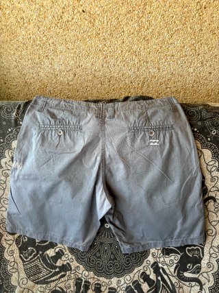 Pantalón corto Billabong gris
