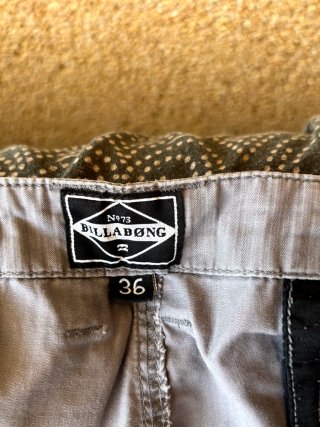 Pantalón corto Billabong gris