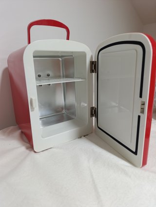 Mini nevera portátil roja Bruneau 4l Con cable de