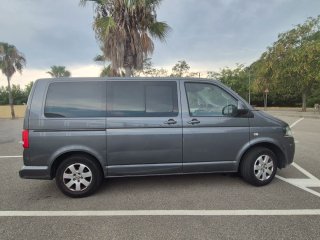 Volkswagen Caravelle 2013