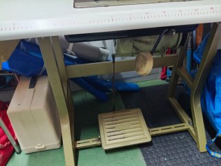 Máquina de coser industrial Singer 211U566A