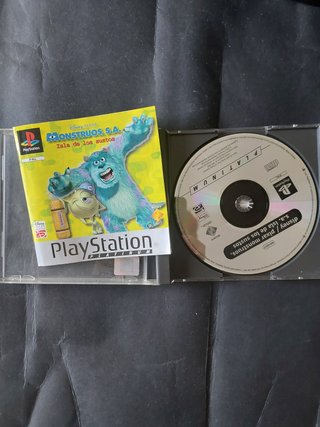 Monstruos S.A. - Isla de los Sustos PS1 Platinum