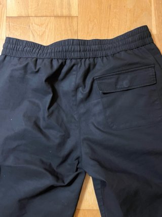 Pantalón cargo negro