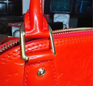 Louis Vuitton Alma BB Rossa Vernice