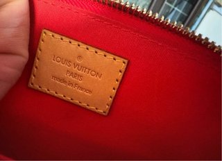 Louis Vuitton Alma BB Rossa Vernice