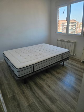 Cama 150x190 con base tapizada