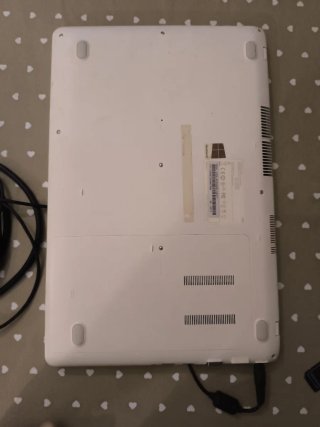 Samsung 15,6" NP450R5E Portatile i3 8gb ram Bianco