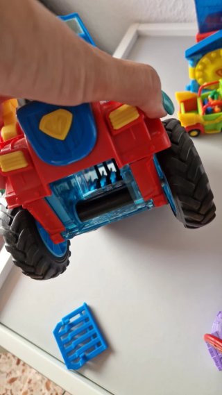 Superthings Monster Roller Héroe con figuras