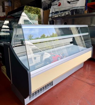 VITRINA EXPOSITORA REFRIGERADA – HOSTELERÍA