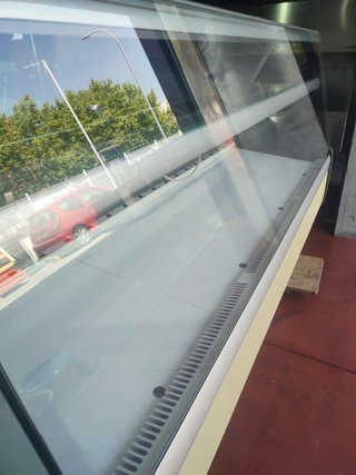 VITRINA EXPOSITORA REFRIGERADA – HOSTELERÍA