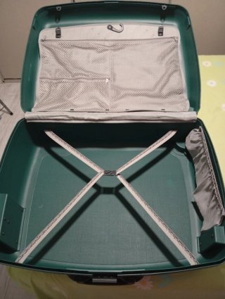 Maleta Delsey Verde Medidas 53 x 71