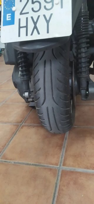 Yamaha XMAX 400 Maxi Scooter
